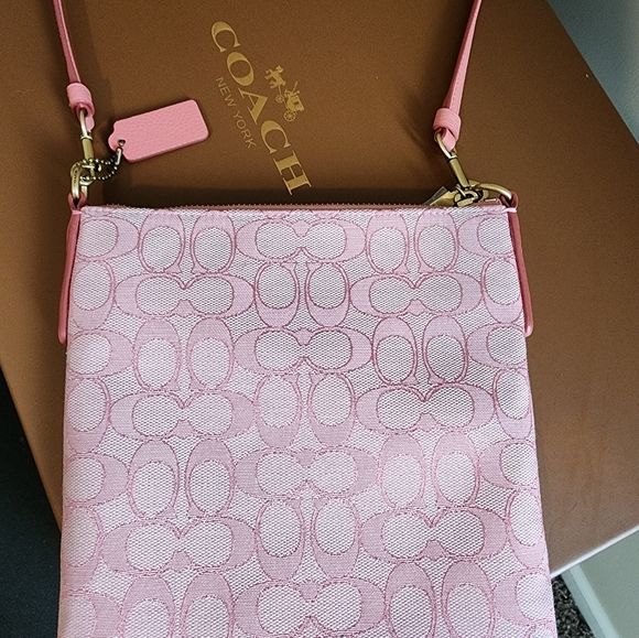 Purse - Picture 3 of 3